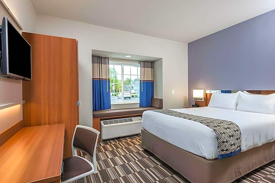 Microtel Inn by Wyndham Long Island City