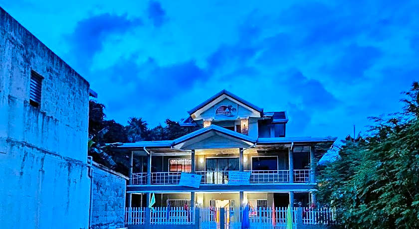 RedDoorz @ Garcia Hernandez Bohol