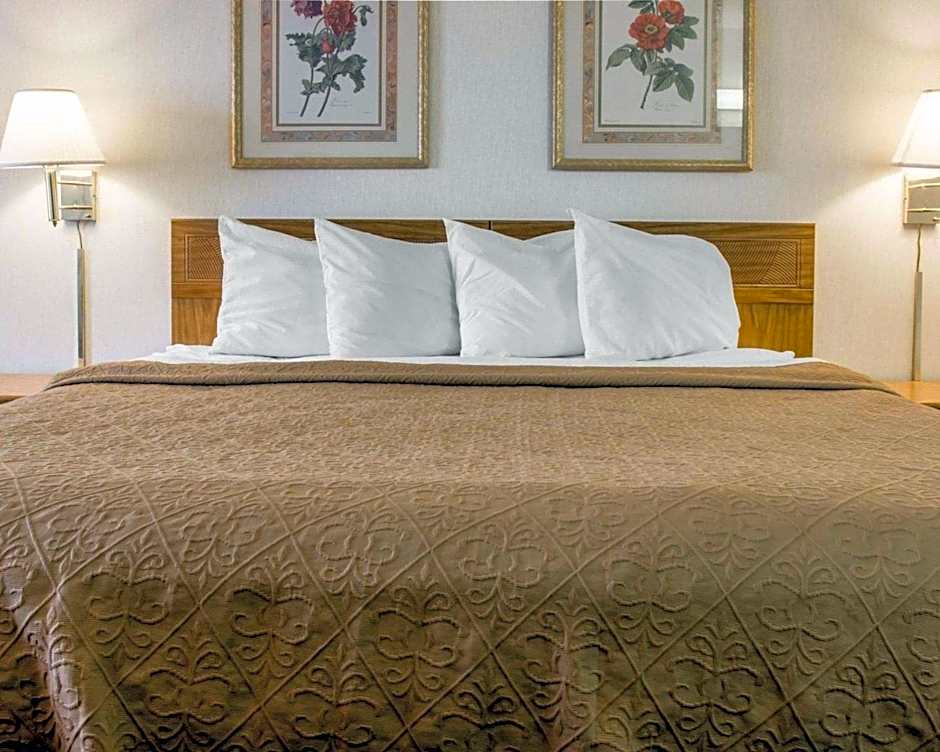 Quality Inn Hudsonville South