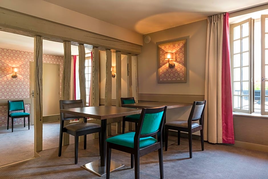 Hotel Aux Vieux Remparts, The Originals Relais (Relais du Silence)