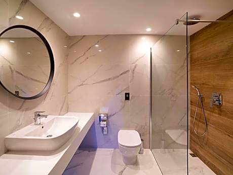 Double or Twin Room - High Floor