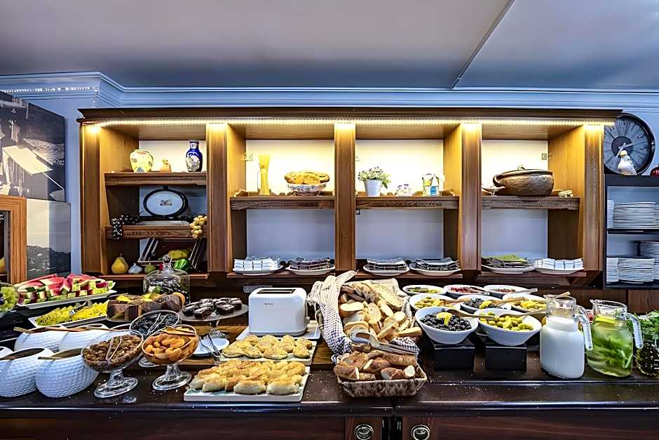 Kozan City Hotel