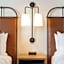 Origin Westminster a Wyndham Hotel