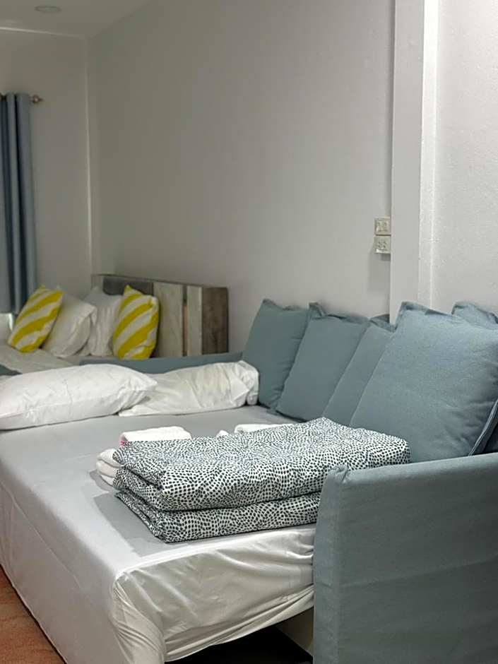 MIQ HK111-4BR Home Ratchada-Huaykwang 14PAX