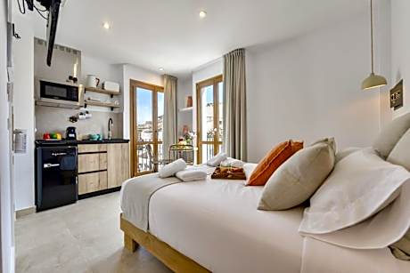 Queen Room with Balcony