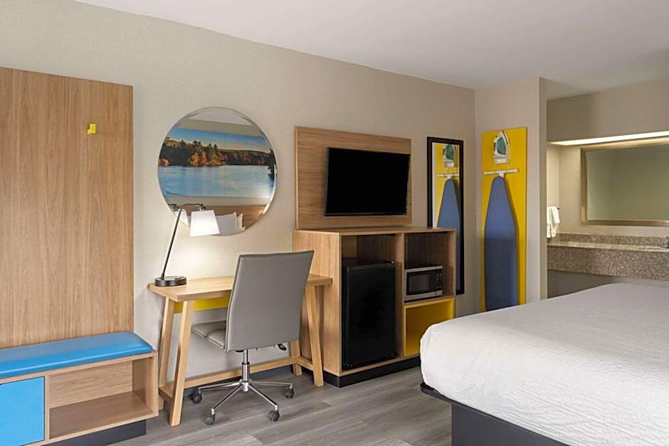 Days Inn by Wyndham Weldon Roanoke Rapids