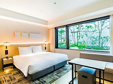 King Room with Garden View