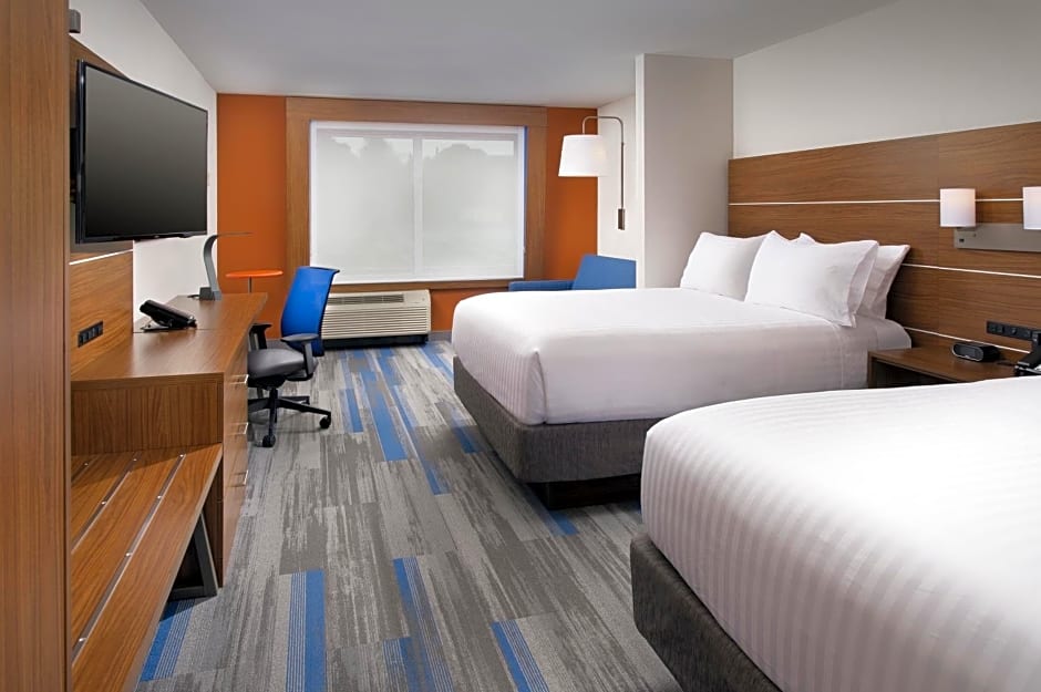 Holiday Inn Express & Suites by IHG Altoona, an IHG Hotel