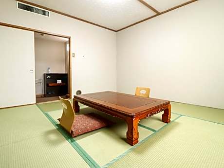 Japanese-Style Quadruple Room