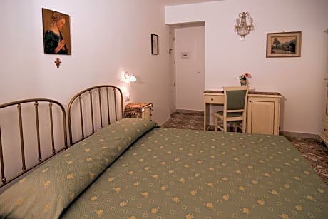 Comfort Double or Twin Room with Sea View