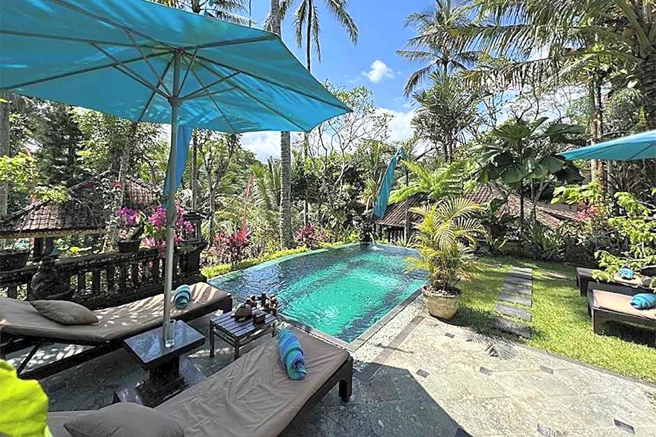 The Mahogany Villa