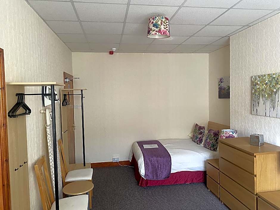 Evanescent Bar and Rooms