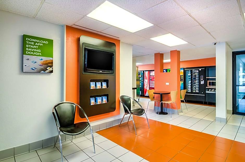 Motel 6-Arlington Heights, IL - Chicago North Central