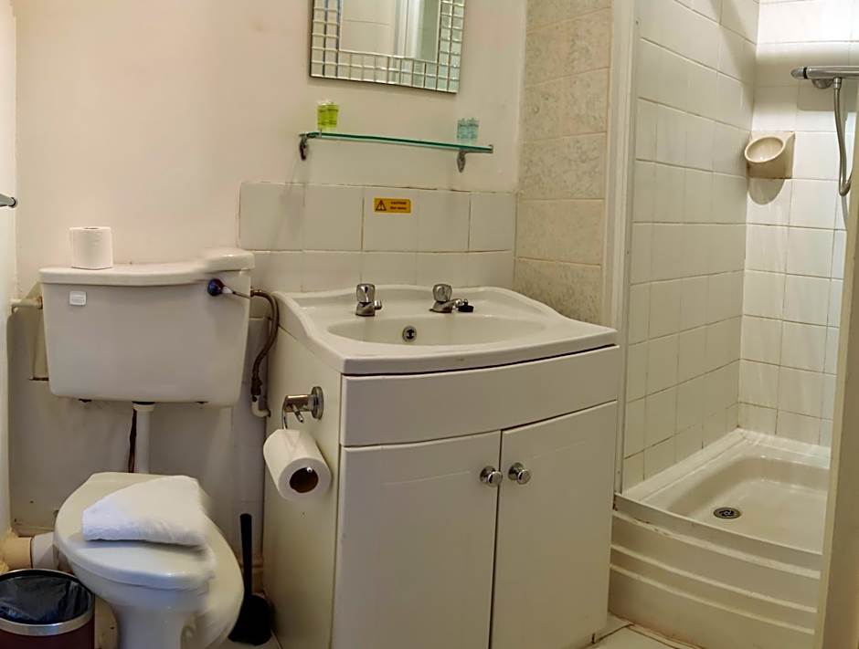 Wentworth House - Free Parking