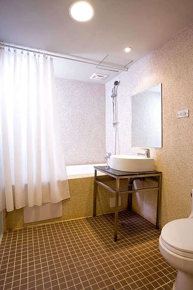 Hold Me Hotel  Zhongzheng