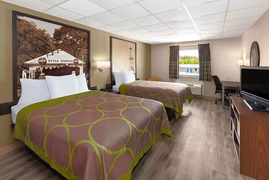 Super 8 by Wyndham Buffalo