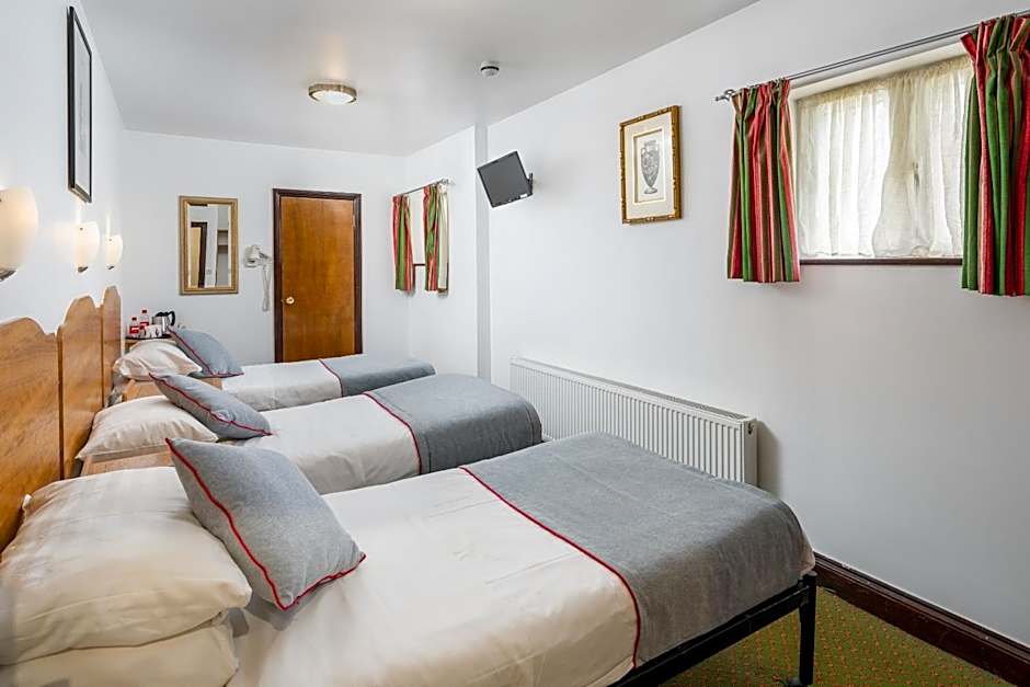 OYO Abbey Hotel, London Shepherd's Bush Market