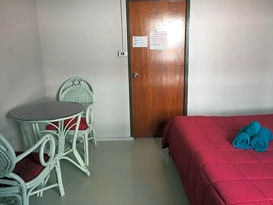 SMILE HOME GUESTHOUSE