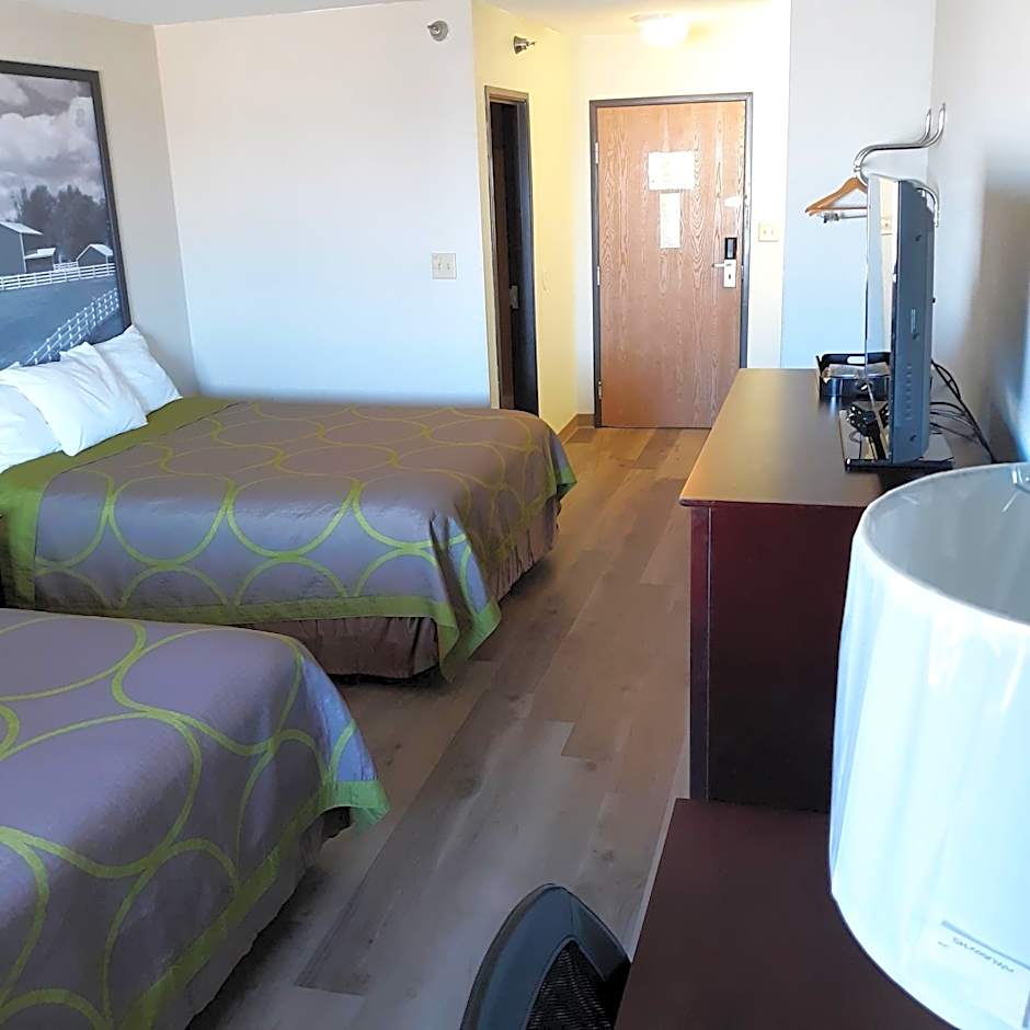 Super 8 by Wyndham Bethany MO