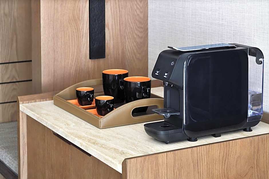 Sankara Nairobi, Autograph Collection