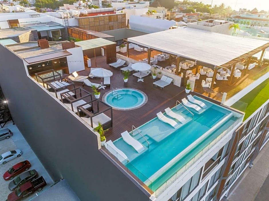The Fives Downtown Hotel & Residences, Curio Collection by Hilton