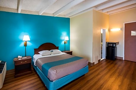 King Room with Spa Bath - Non-Smoking