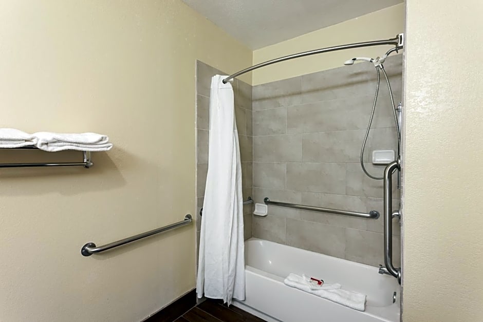 Super 8 by Wyndham Bakersfield South CA