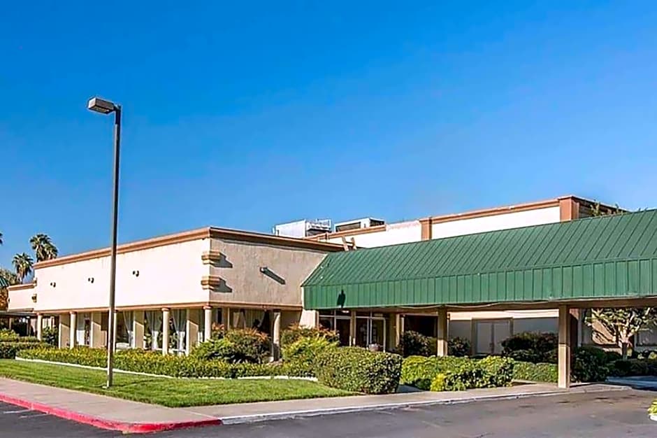 Days Inn by Wyndham Stockton