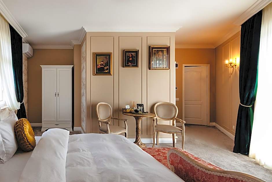 Ateneea Luxury Rooms