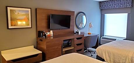 Room with Two Queen Beds - Non-Smoking