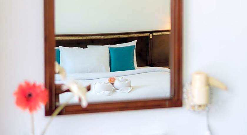 Hotel De Karon