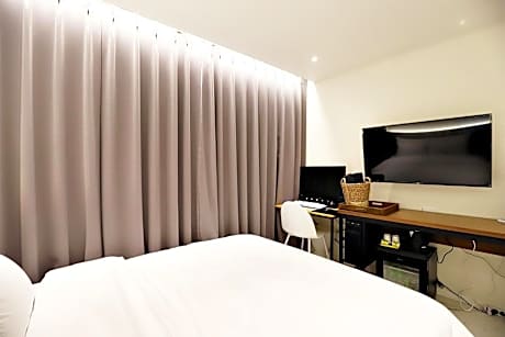 Twin Room with Private Bathroom