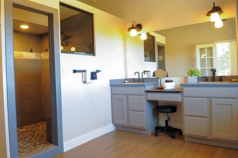 Royal Gorge Cabins