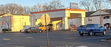 Travelodge by Wyndham Bellmawr