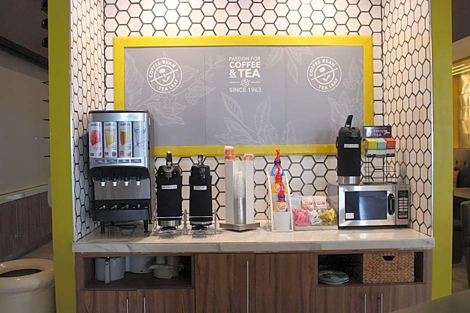 Clarion Pointe Marshall