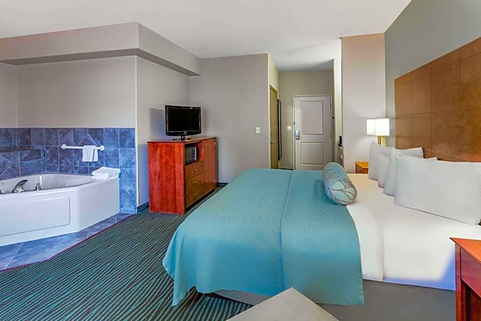 AmericInn by Wyndham Des Moines Airport