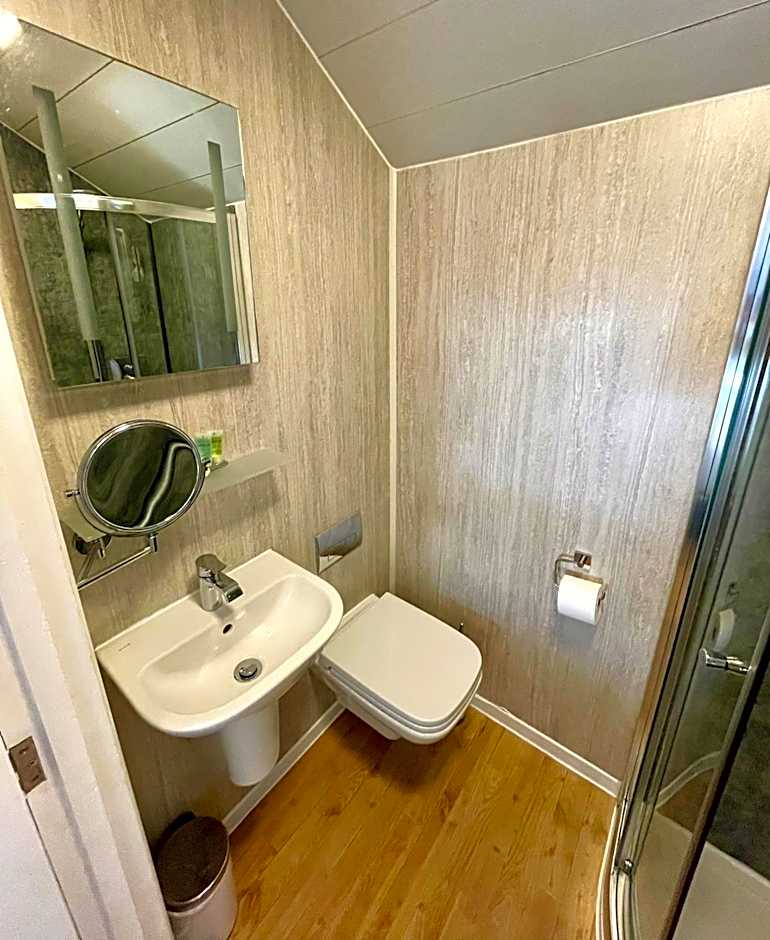 The Queen's Head Hotel