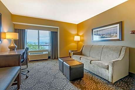 King Suite with Sofa Bed and River View - Third Floor/Non-Smoking