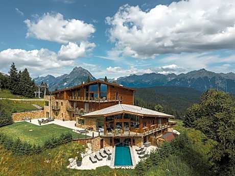 CHALET G12 - Mountain Luxury Apartments by Peak Stay