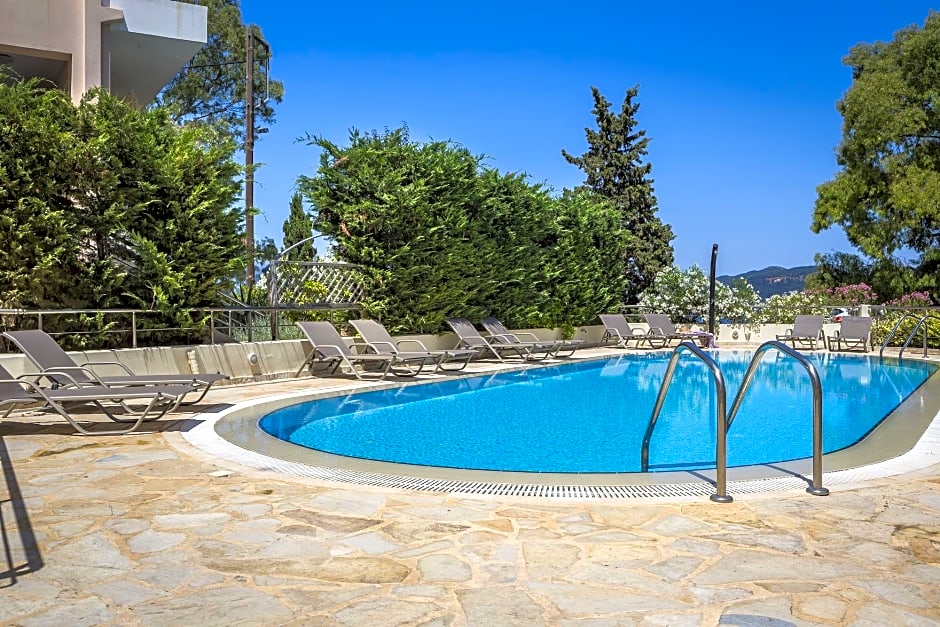 Meliti Waterfront Suites