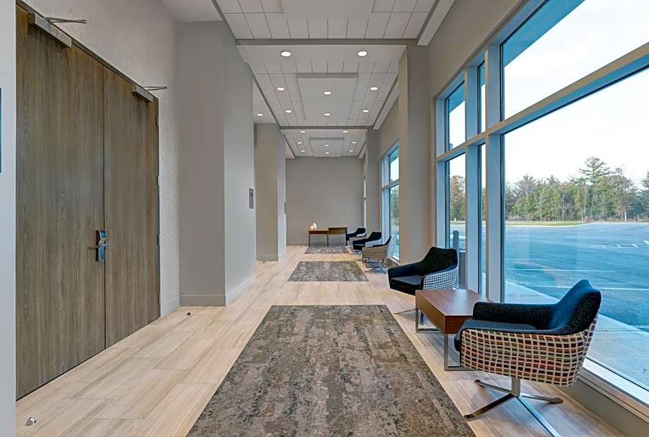 Holiday Inn Express Kingston West By IHG