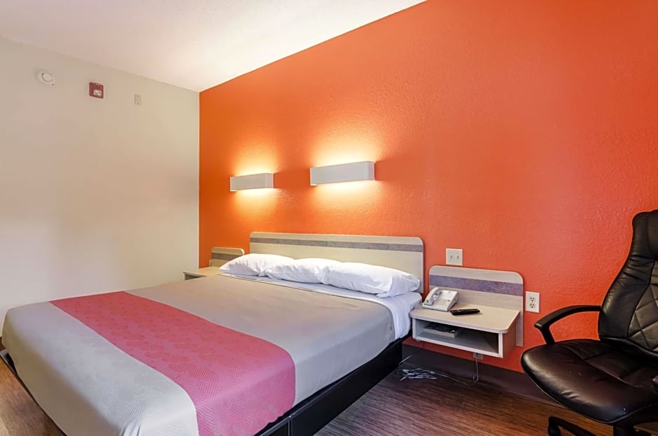 Motel 6-Bristol, VA