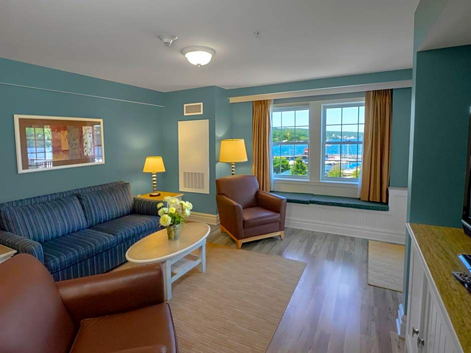 Watkins Glen Harbor Hotel