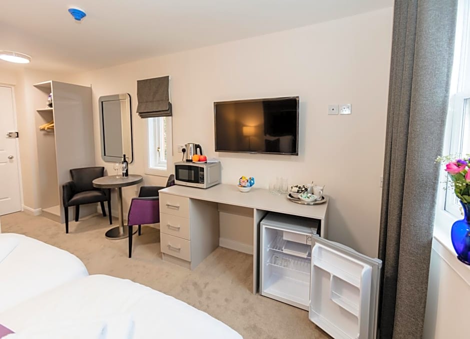 The Dalkeith Hotel by Pillow