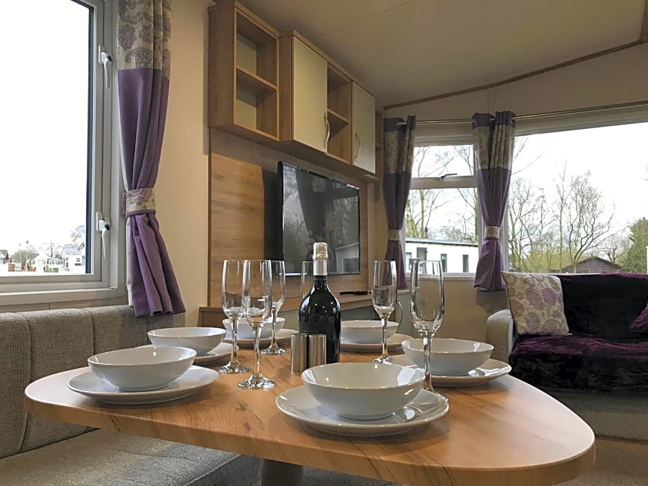 Lakes Breaks - 6 Meadows