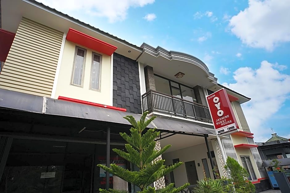 OYO 2038 Jasmine Guest House Balikpapan
