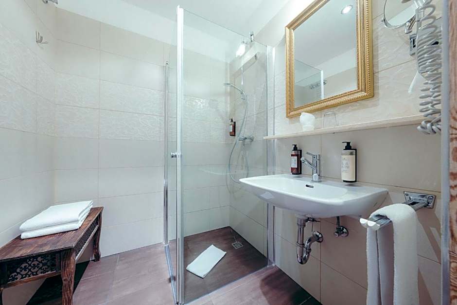 Photo 1 of 1 of Single Room with Bathroom