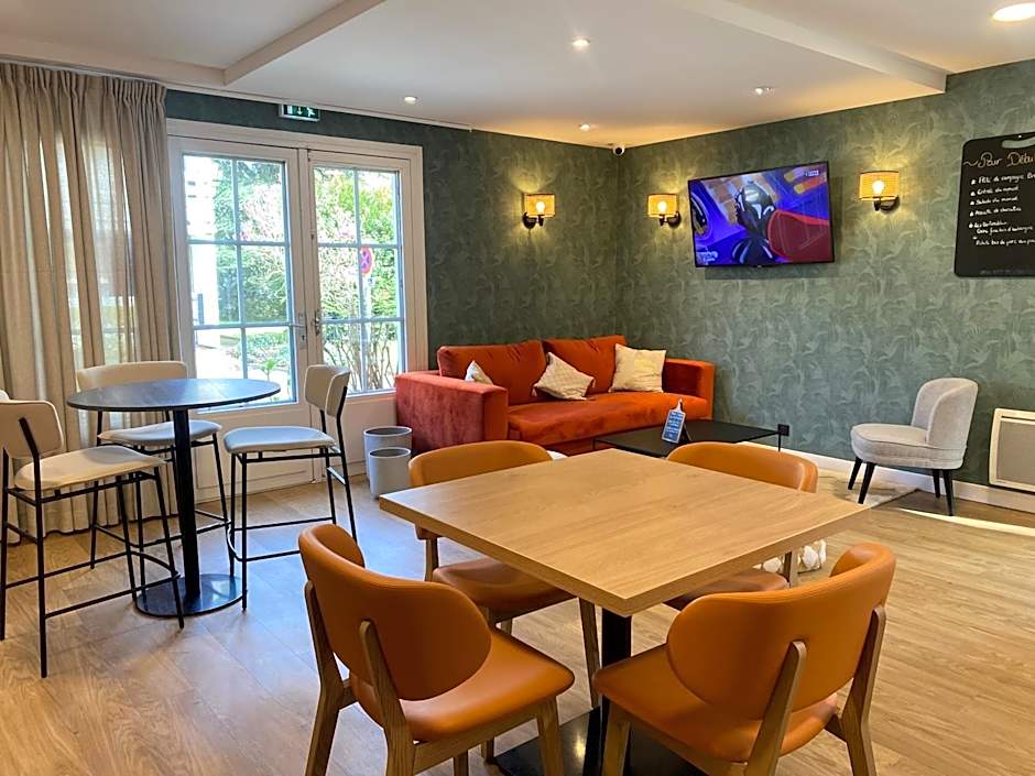 Campanile Nantes Reze Aeroport