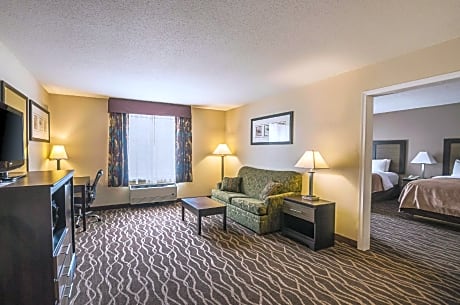 2 Queen Beds Suite Nonsmoking