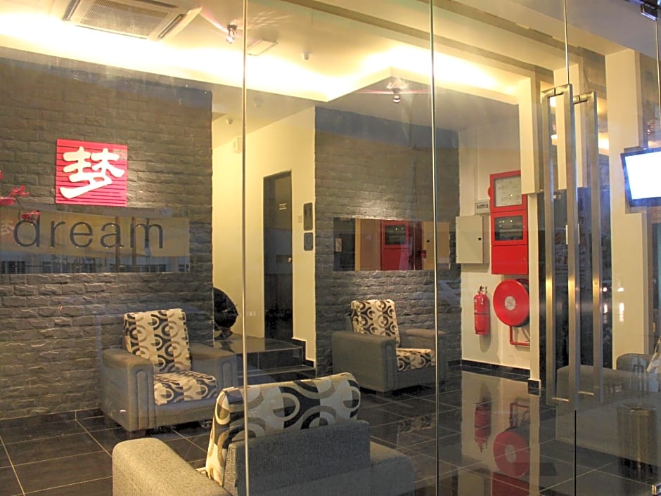 Dream Hotel